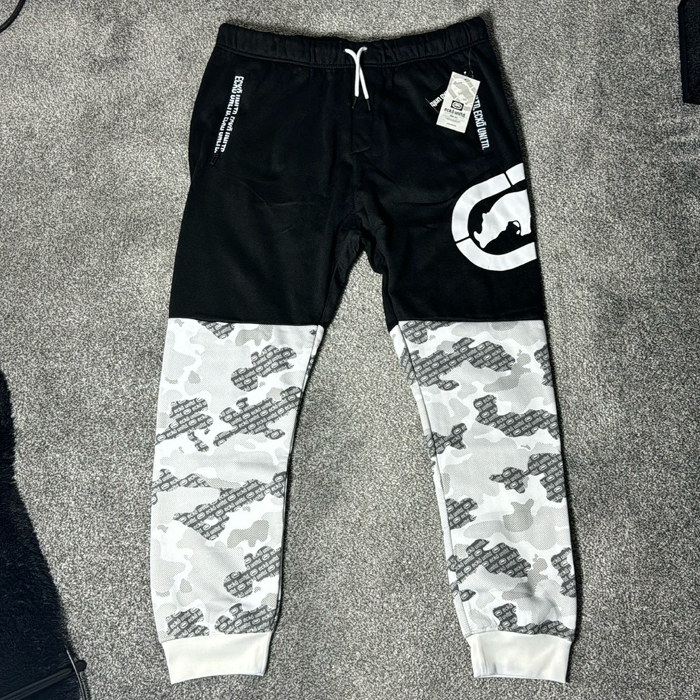 Ecko Unlimited Black and Gray Camo Joggers